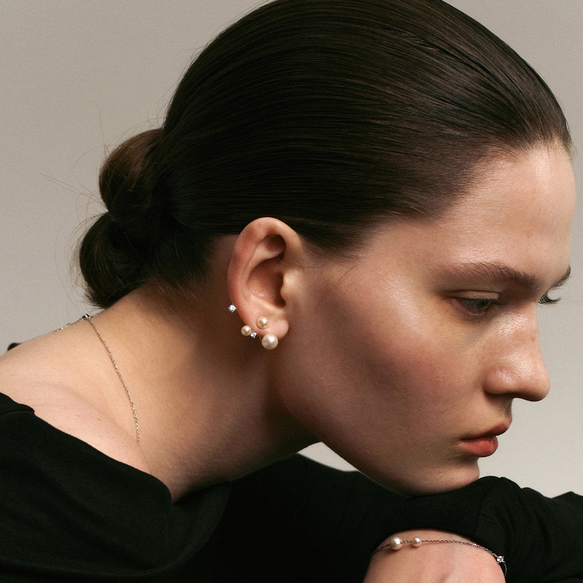 Starry Pearl Stud Earrings in S925 Silver