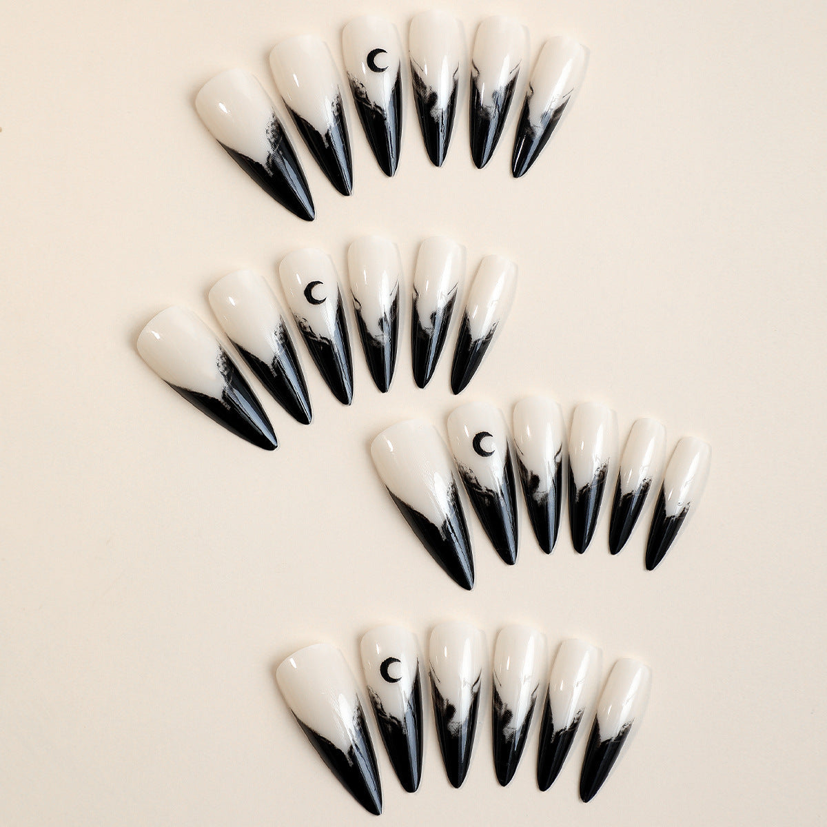 Spooky Ghost Design Fake Nails with Stickers