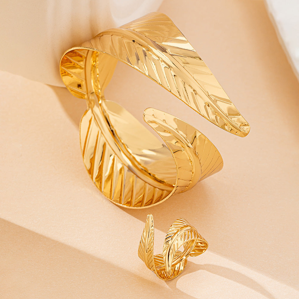 Minimalist Geometric Open Alloy Bracelet